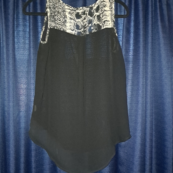 Blouse bundle - Picture 3 of 7